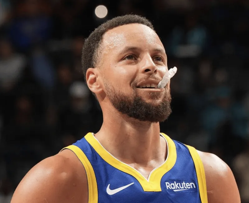 世界杯高清比赛观看平台-Amick：库里一直在幕后积极推动复出，希望在附加赛前找节奏